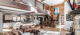 River access/Golf 2 miles/hiking/skiing/hot tub/sauna