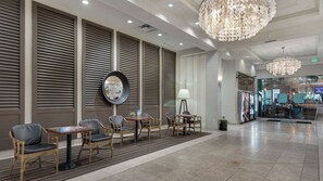 Lobby - 2BR, Pools, Courts, Gulf Views & Mins to Beach + Free Attraction Tickets! (Destin)