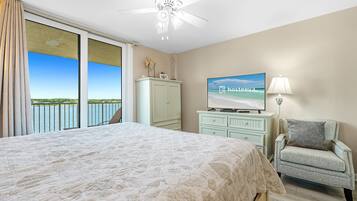 Deluxe Condo, 2 Bedrooms, Non Smoking, Lagoon View