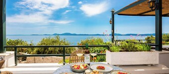 尼薩基海景酒店