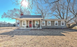 Exterior - University Place, family stay, practically on campus (Siloam Springs)