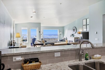 532 The Ocean is Calling - Top Floor Oceanview