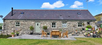 Moelis Barn