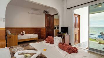 Family Apartment, Sea View | In-room safe, free WiFi