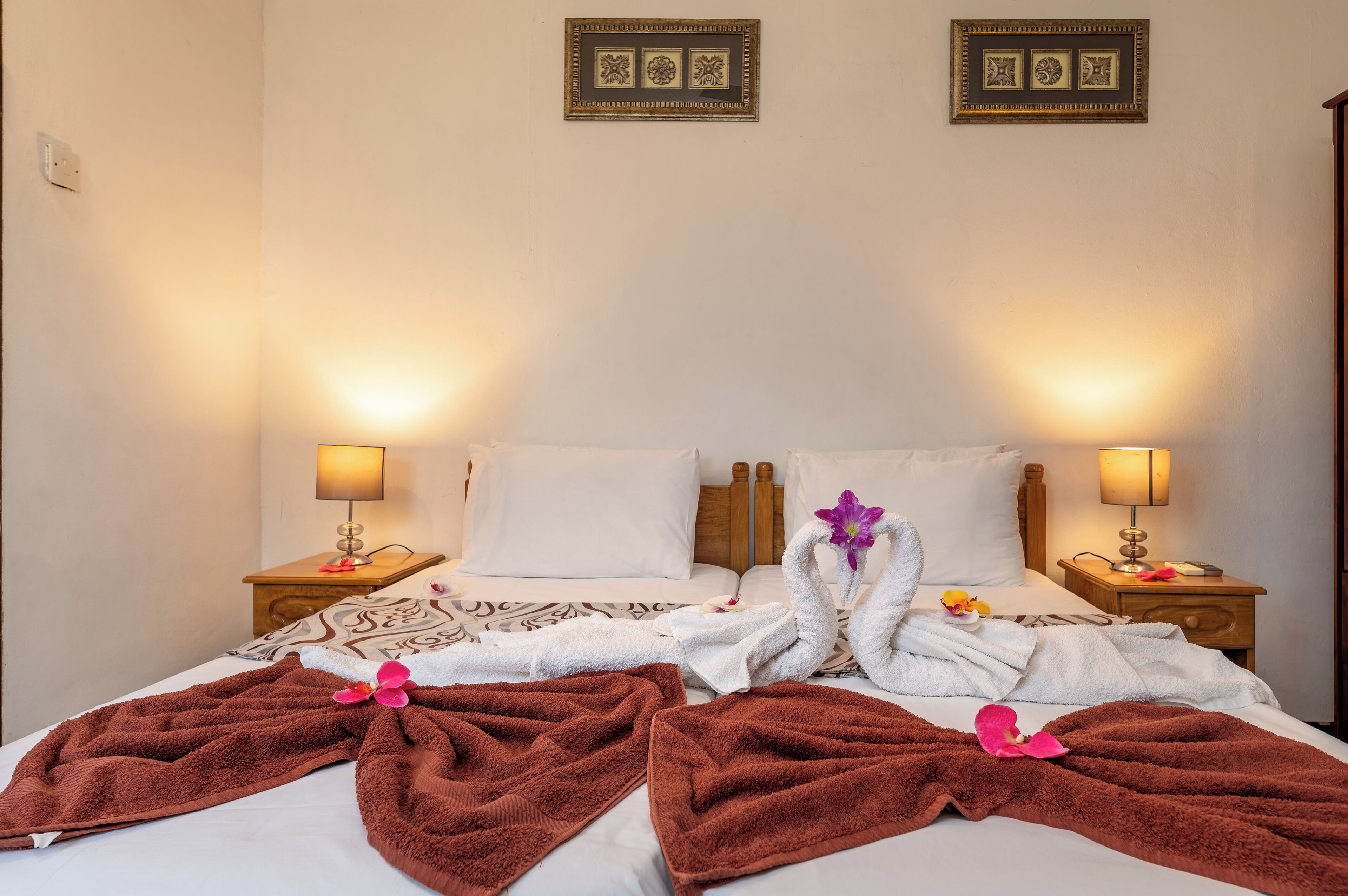 Apartment, 2 Bedrooms, Sea View | In-room safe, free WiFi