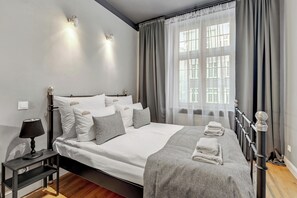 2 bedrooms, hypo-allergenic bedding, individually decorated - Old Town Mariacka by Downtown Apartments (Gdansk)