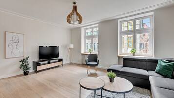 Familie appartement, uitzicht op stad | 2 slaapkamers, hypoallergeen beddengoed, individueel gedecoreerd