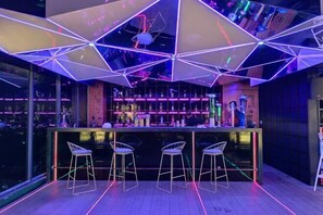 Bar (en la propiedad)