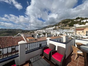 Appartement, 2 chambres, fumeur, terrasse | Restauration en plein air
