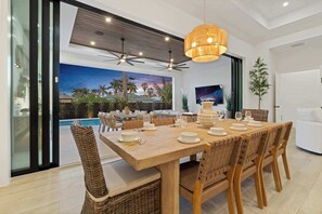 Dining - Brand New Gulf Coast Luxury Getaway (Naples)