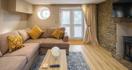Bay Tree Cottage Rhondda Valley by STAE-Homes