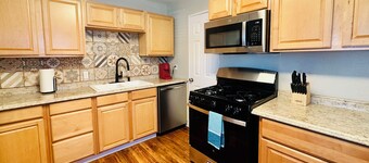 Charming 3-bedroom house with AC and WiFi near AT&T Stadium