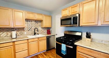 Charming 3-bedroom house with AC and WiFi near AT&T Stadium