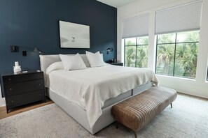 4 habitaciones, tabla de planchar con plancha, wifi y ropa de cama 