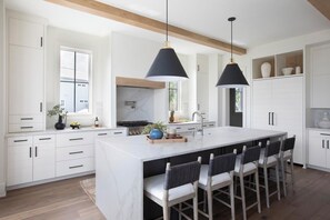 微波炉、烤箱、炉灶、洗碗机