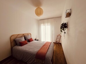 3 soverom, strykejern/-brett, reiseseng for barn og wi-fi (inkludert)