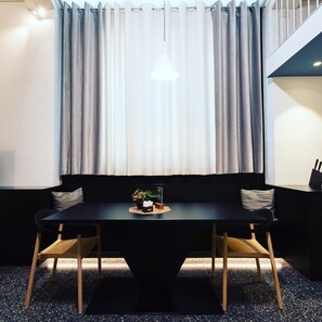 Apartment, 1 Bedroom, Kitchen | In-room dining