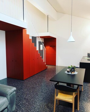 Apartemen, 1 kamar tidur, dapur | Dapur pribadi | Lemari es kecil, kompor, mesin pencuci piring, dan ketel listrik