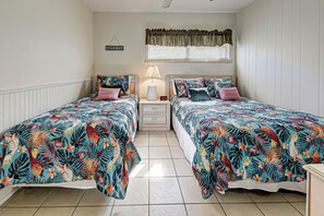 1 habitación, escritorio, tabla de planchar con plancha y wifi gratis 