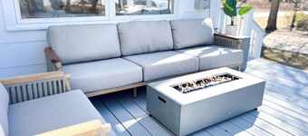 The Greenport Beach Cottage: 3 Min Walk to Beach, 1 mile to Town