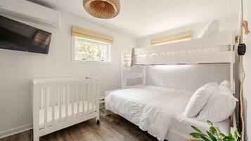 2 Schlafzimmer, Bügeleisen/Bügelbrett, Reisekinderbett, WLAN