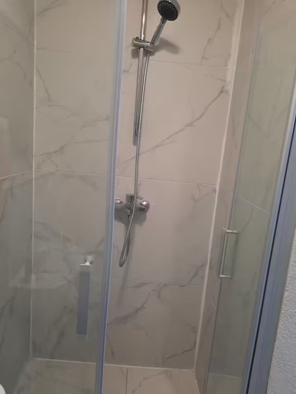 Handtücher, Toilettenpapier