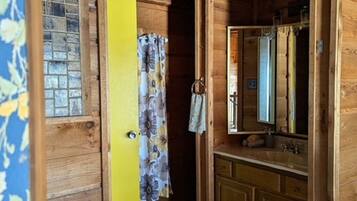 Toallas, jabón, champú y papel higiénico