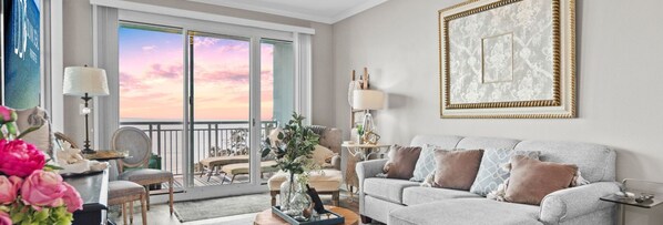 TV - 608 Legacy Tower Two Overlooks the beautiful Gulf! (Gulfport)