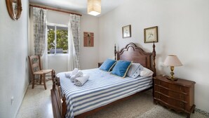 3 Schlafzimmer, Bügeleisen/Bügelbrett, Internetzugang, Bettwäsche