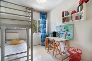 3 Schlafzimmer, Bügeleisen/Bügelbrett, Internetzugang, Bettwäsche