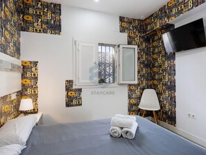 2 bedrooms, iron/ironing board, Internet, bed sheets