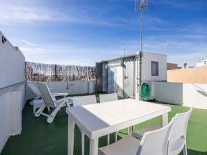 Outdoor dining - La Terraza by Staycare (Rota)