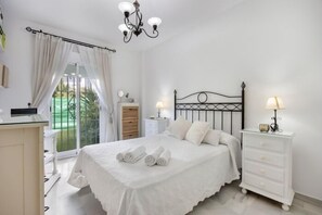 2 Schlafzimmer, Bügeleisen/Bügelbrett, WLAN, Bettwäsche