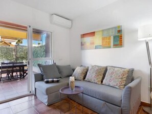TV - Arrecife Home by StayCare (Rota)