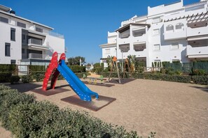 Children’s area - Budha Candor free parking by Staycare (Rota)