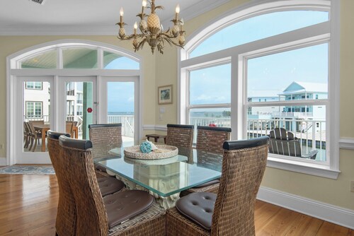 Beach Villa DOG FRIENDLY, Water Views Sleeps 12 + Kayaks Bikes/OPTIONAL CARTS