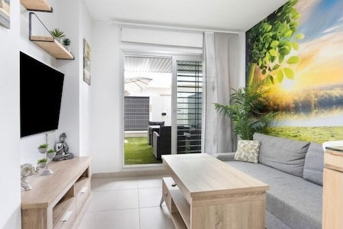 ParaÍso Candor free parking by Staycare