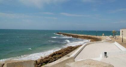 Luar Candor free parking by StayCare