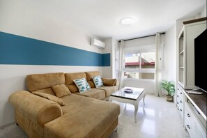 TV - Agua Marina by Staycare (Rota)