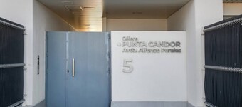Dunas Candor free parking by Staycare