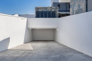 Property grounds - Nerea Rota free parking by Staycare (Rota)