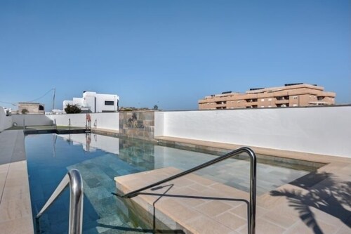 Nerea Rota free parking by Staycare