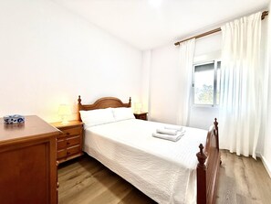 3 soverom, strykejern/-brett og internettilgang