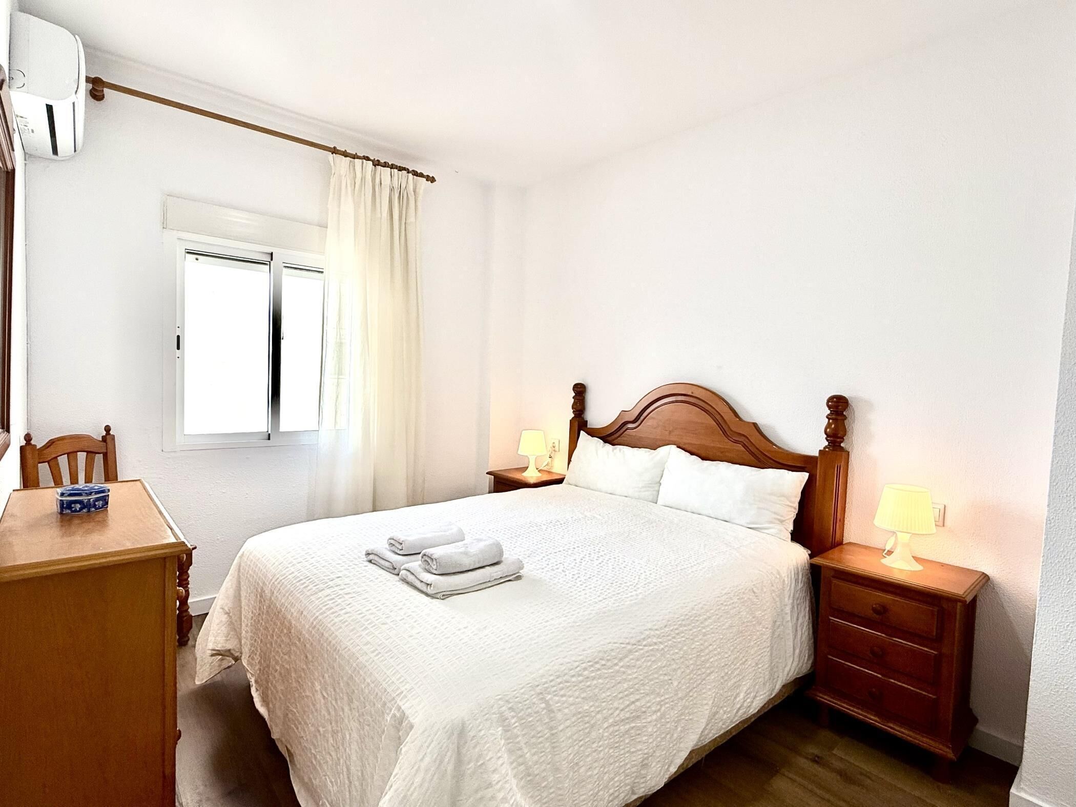 3 dormitorios, tabla de planchar con plancha, Internet