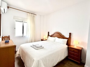 3 室のベッドルーム、アイロン / アイロン台、インターネット