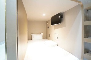 20 bedrooms, free WiFi - ASTROPOD (Mumbai)