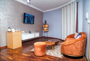Suite, Garden View | Executive lounge - Eklôfè Bungalows Hôtel  (Yamoussoukro)