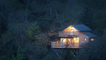 Façade de lâhĂ©bergement - soirĂ©e/nuit