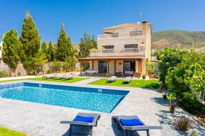 7 bedrooms - Villa Beach Heaven in Pomos (Pomos)