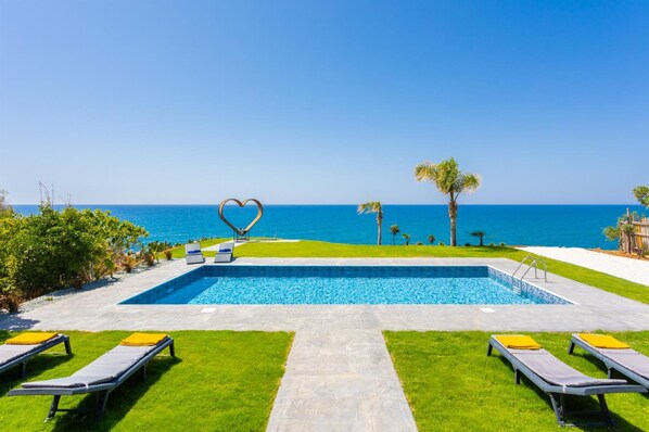 7 bedrooms